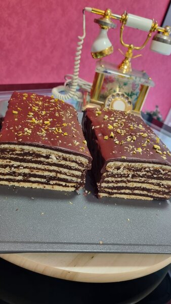 Cofetar cu diploma, experienta minima 2 ani.